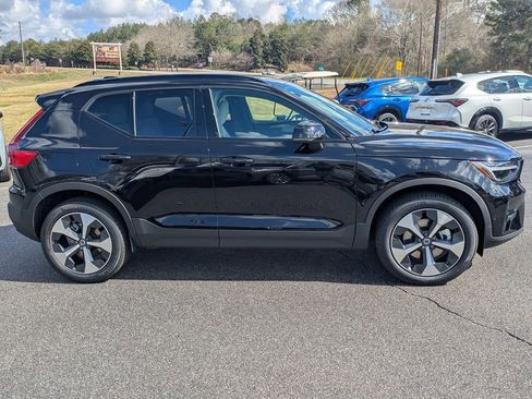 New 2026 Volvo XC40 B5 Plus w/ Protection Package Premier AWD/4WD image 7