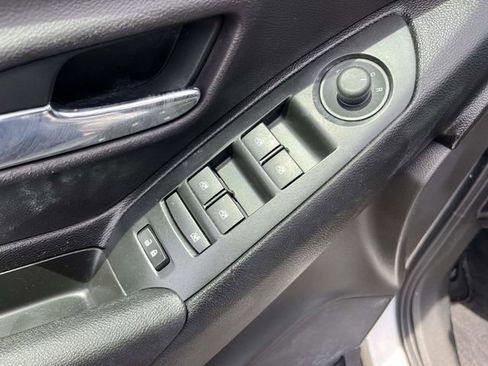 Used 2017 Chevrolet Trax LT FWD image 10