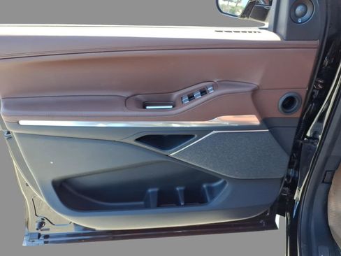 New 2026 Lincoln Navigator Reserve AWD/4WD image 16