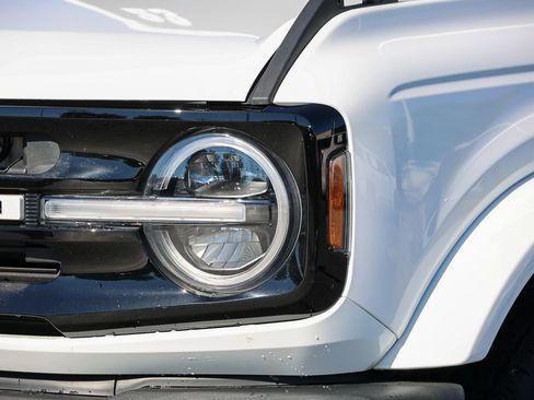 Certified 2023 Ford Bronco Outer Banks AWD/4WD image 16
