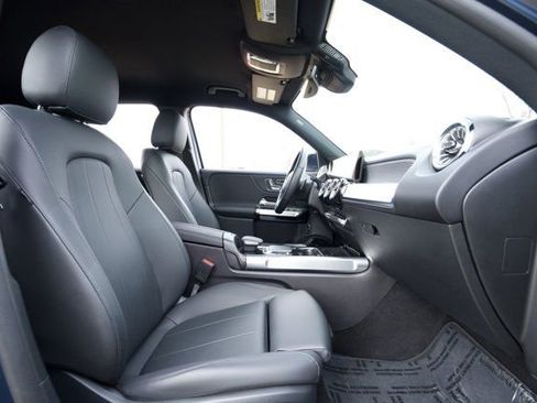 Certified 2023 Mercedes-Benz EQB 300 4MATIC image 41