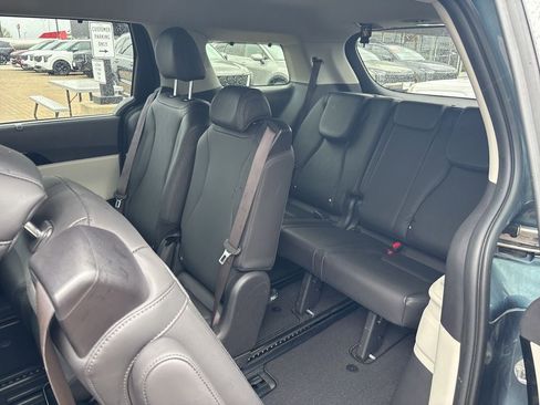 Used 2024 Kia Carnival SX FWD image 28
