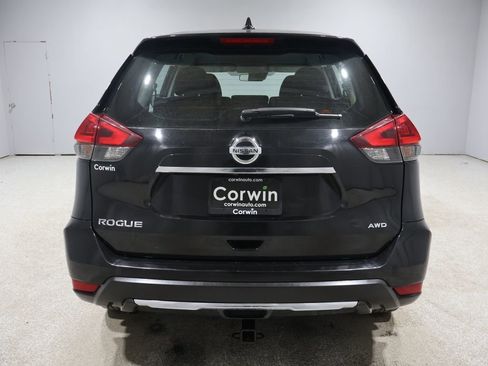 Used 2020 Nissan Rogue S image 3