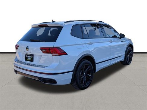 Used 2024 Volkswagen Tiguan SE R-Line w/ MDO Package, Three-Row image 6