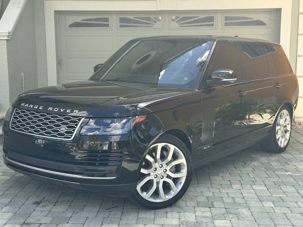 Used 2019 Land Rover Range Rover Long Wheelbase Supercharged AWD/4WD image 4
