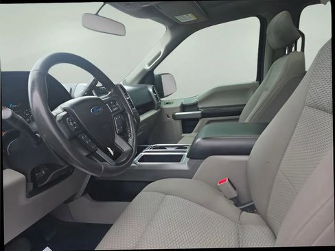 Used 2016 Ford F150 XLT w/ Equipment Group 302A Luxury image 10