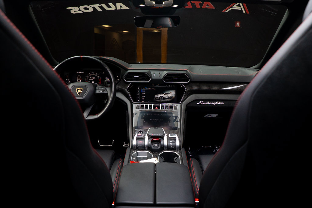 Used 2023 Lamborghini Urus Performante AWD/4WD image 54