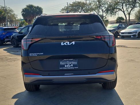 New 2026 Kia Sportage EX w/ EX Panorama Roof Package image 7