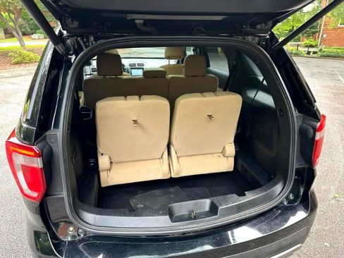 Used 2017 Ford Explorer Limited image 13