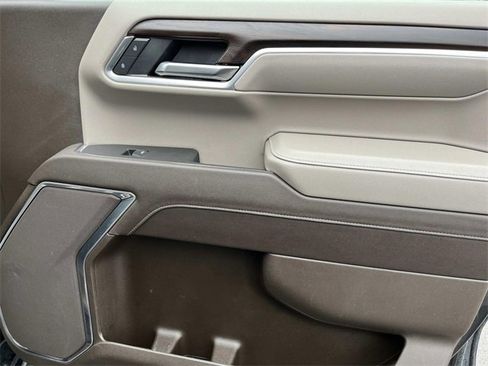 Used 2025 GMC Sierra 1500 SLT image 23