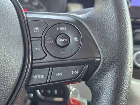 Used 2024 Toyota Corolla LE FWD image 27