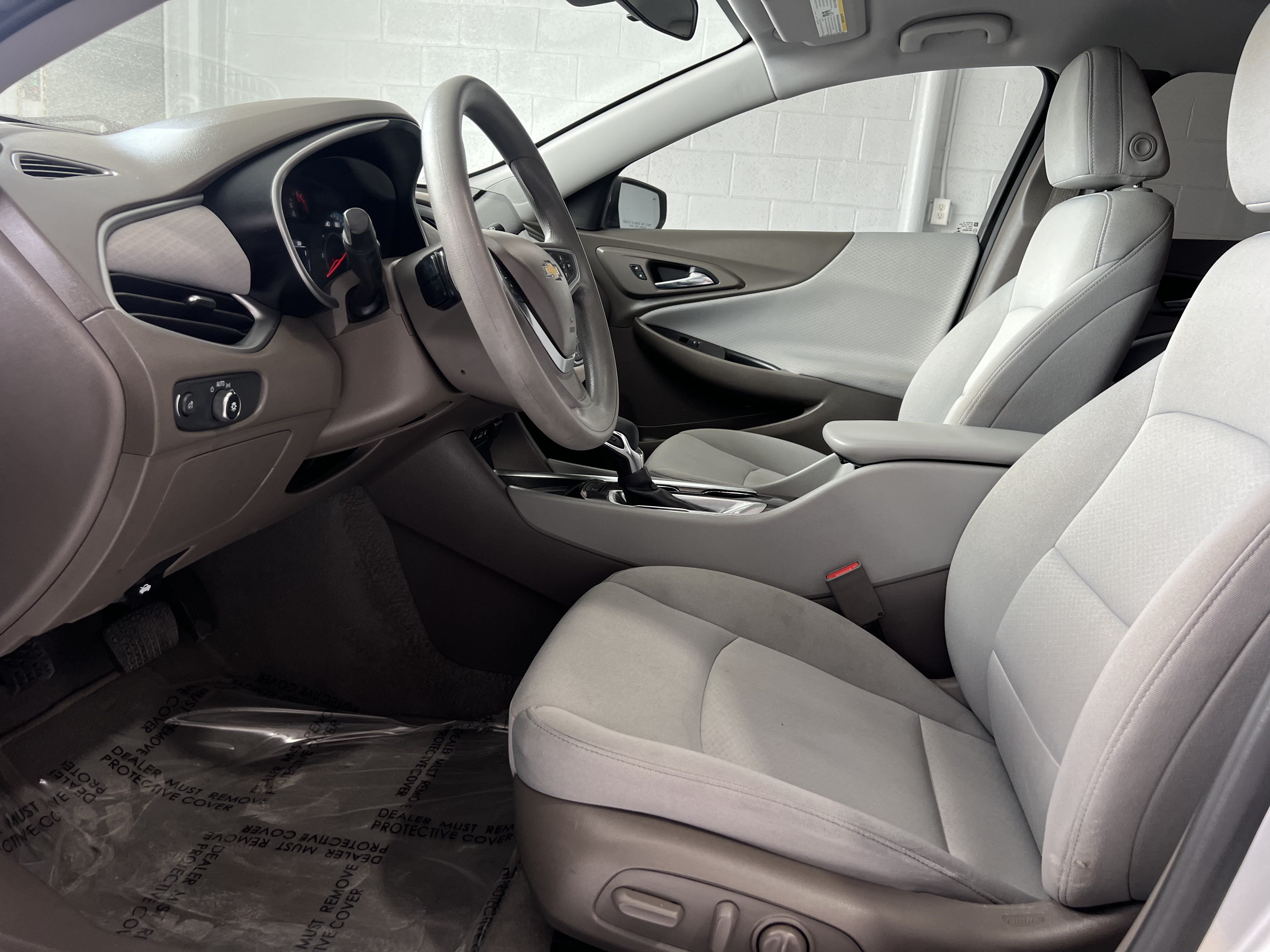 Used 2022 Chevrolet Malibu LS w/ Driver Confidence Package II FWD image 9