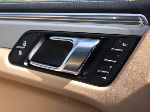 New 2026 Porsche Macan S image 18