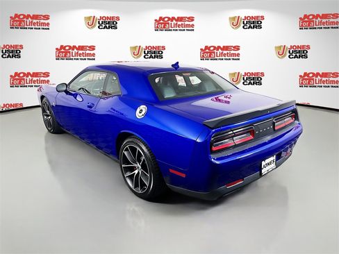 Used 2018 Dodge Challenger R/T Scat Pack w/ Leather Interior Group image 2