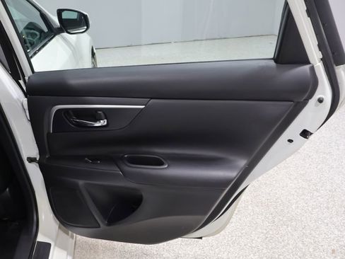 Used 2017 Nissan Altima 2.5 SL FWD image 21