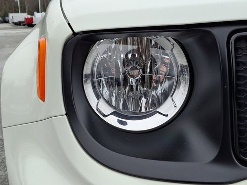 Used 2023 Jeep Renegade Altitude w/ Sun/Sound Group image 9