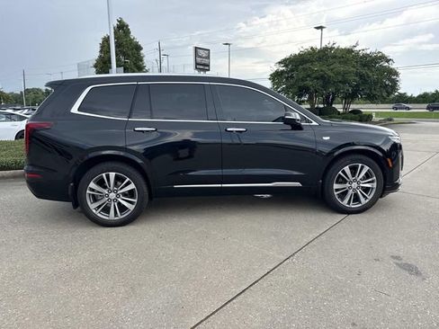 Used 2020 Cadillac XT6 FWD image 4