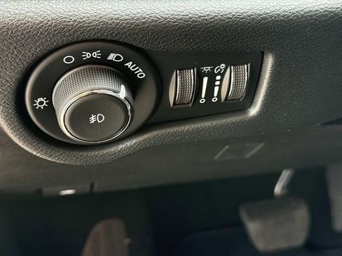New 2026 Chrysler Pacifica Select w/ S Appearance Package FWD image 14