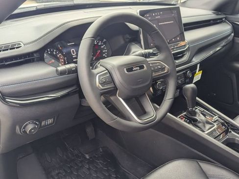 New 2025 Jeep Compass Limited w/ Sun & Sound Group AWD/4WD image 10