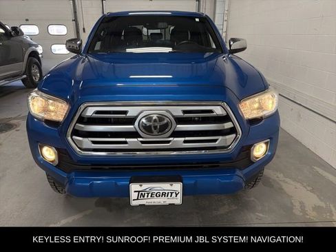 Used 2018 Toyota Tacoma Limited AWD/4WD image 3
