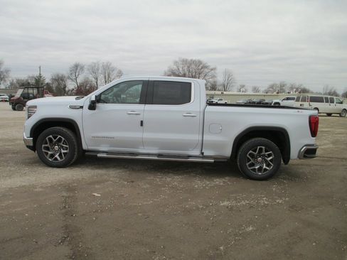 New 2026 GMC Sierra 1500 SLT w/ SLT Premium Plus Package image 9