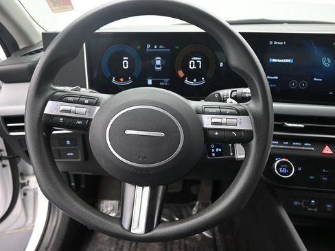 Used 2025 Hyundai Sonata SEL FWD image 31