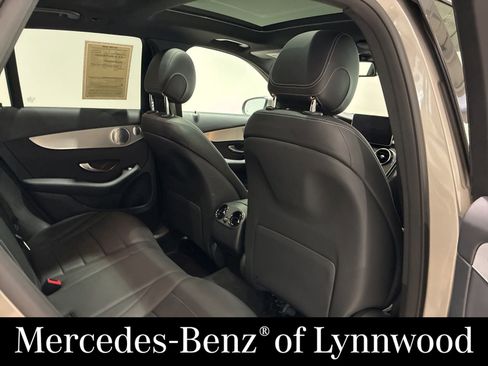 Used 2019 Mercedes-Benz GLC 300 4MATIC image 36