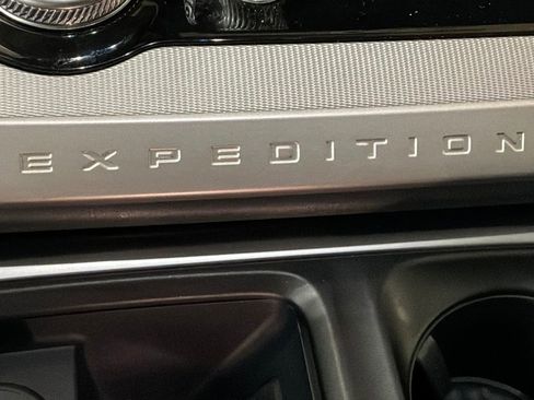 Certified 2025 Ford Expedition Active AWD/4WD image 25