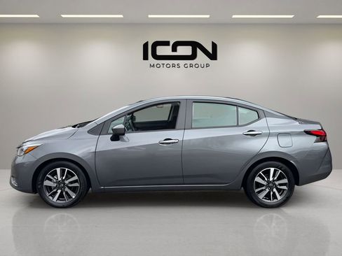 Used 2025 Nissan Versa SV FWD image 2