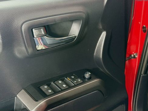 Certified 2021 Toyota Tacoma TRD Sport image 17