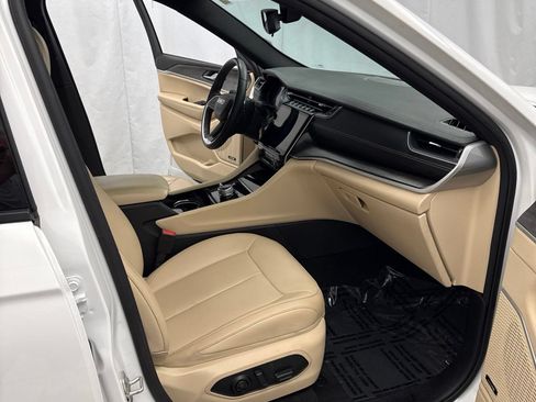 Certified 2023 Jeep Grand Cherokee Limited w/ Trailer Tow Prep Group (B) AWD/4WD image 27