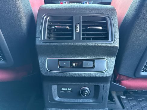 Used 2023 Audi SQ5 Premium Plus w/ Premium Plus Package image 35