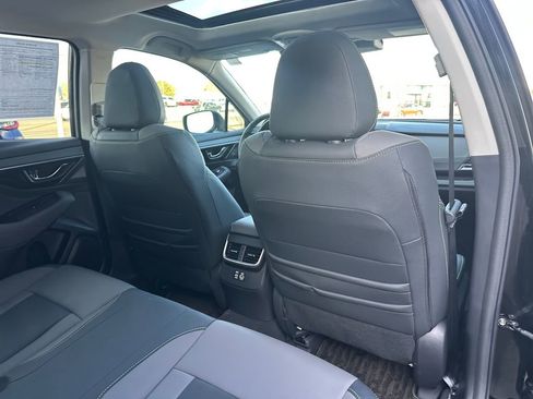 Used 2025 Subaru Outback Onyx Edition image 17