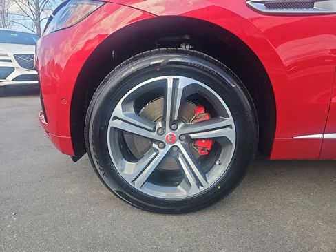 Used 2017 Jaguar F-PACE S image 10