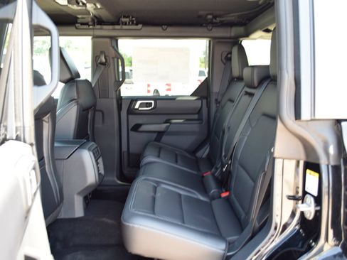 New 2026 Ford Bronco Outer Banks AWD/4WD image 18