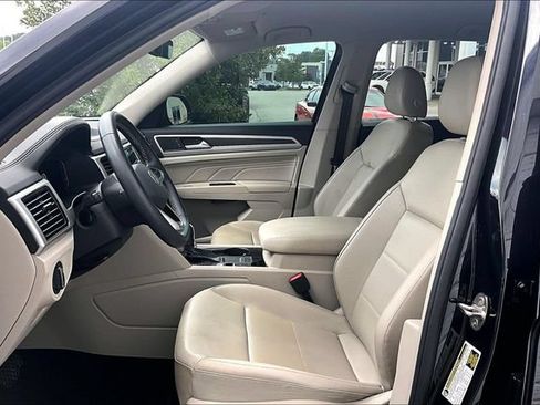Used 2023 Volkswagen Atlas SE w/ Black Wheel Package FWD image 18