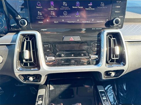Used 2022 Kia Sorento SX image 16