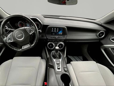 Used 2016 Chevrolet Camaro LT RWD image 7