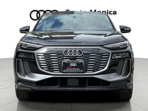 New 2027 Audi SQ6 e-tron Premium AWD/4WD image 10