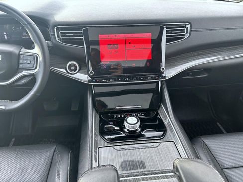 Used 2022 Jeep Wagoneer Series II w/ Premium Group I image 12