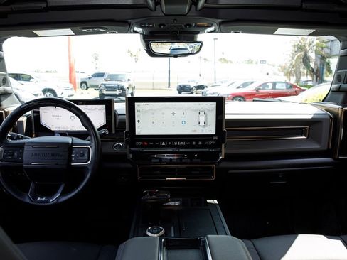 Used 2024 GMC Hummer EV 2X AWD/4WD image 18