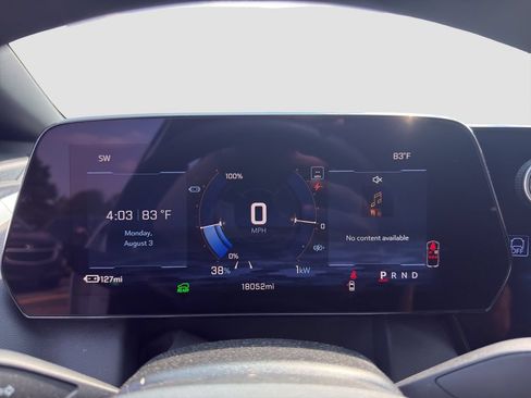 Used 2025 Chevrolet Equinox EV LT FWD image 11