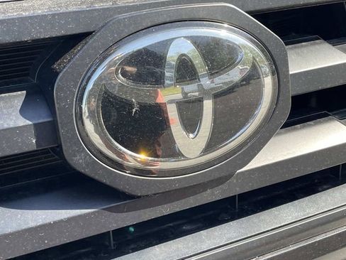 Used 2022 Toyota Tacoma SR AWD/4WD image 11