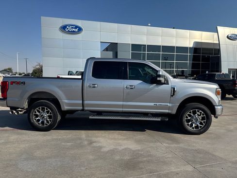 Used 2021 Ford F250 Lariat w/ Lariat Value Package AWD/4WD image 2