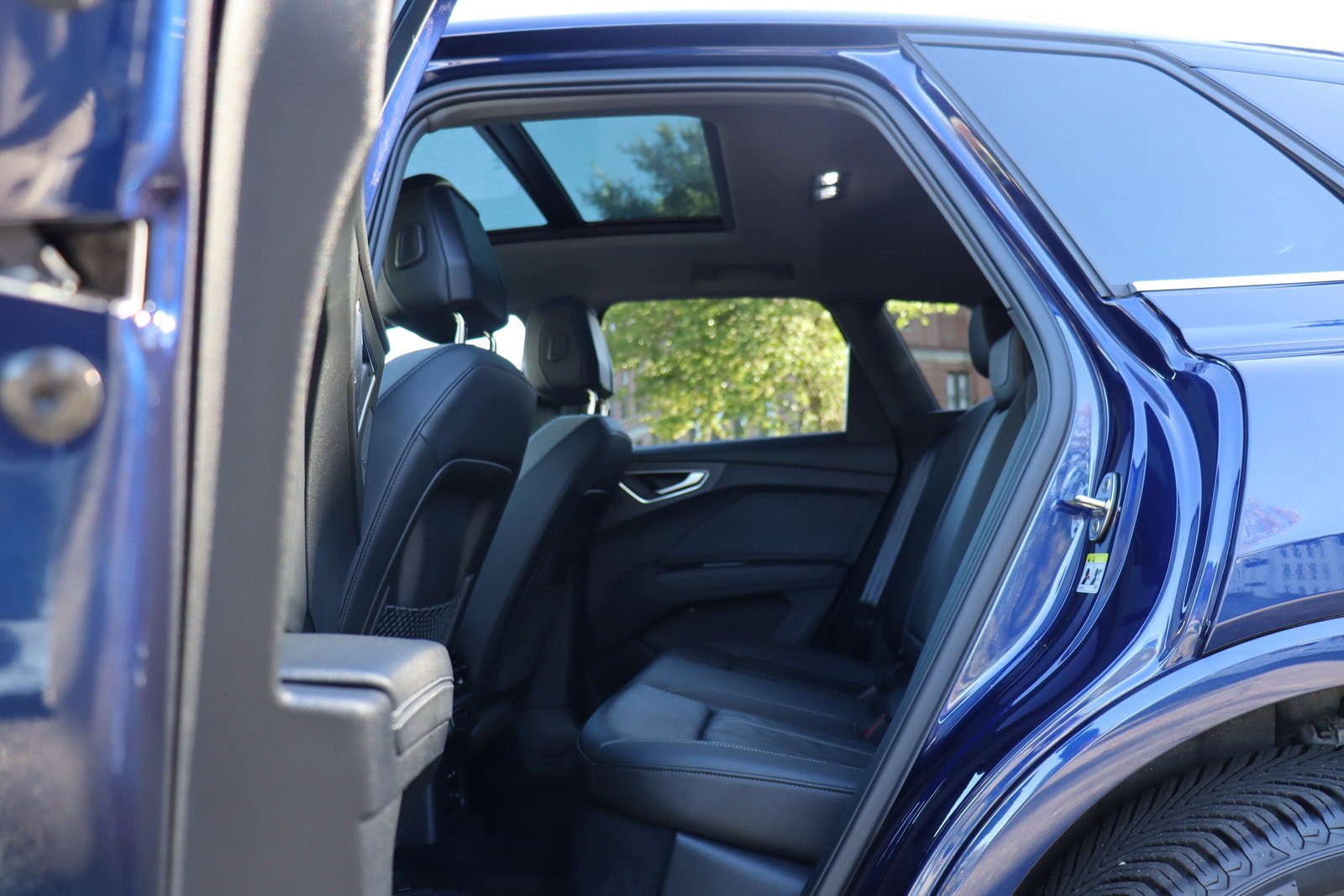 Used 2023 Audi Q4 e-tron Premium Plus w/ Premium Plus AWD/4WD image 15