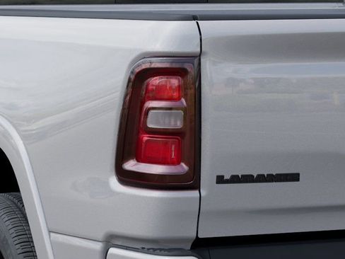 New 2026 RAM 1500 Laramie AWD/4WD image 9