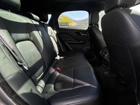 Used 2018 Jaguar F-PACE Premium AWD/4WD image 14