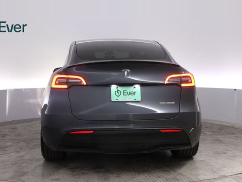 Used 2023 Tesla Model Y Performance AWD/4WD image 15