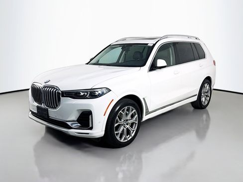 Used 2019 BMW X7 xDrive40i w/ Cold Weather Package image 4