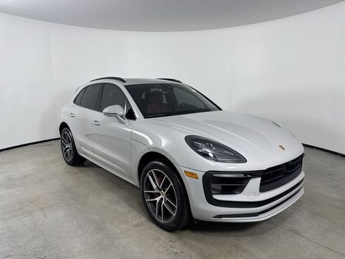 Certified 2023 Porsche Macan S w/ Premium Package Plus AWD/4WD image 9